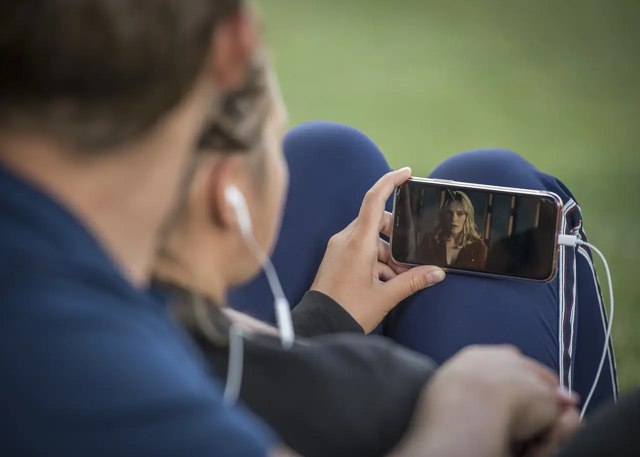 Meta’s AI Ad Updates: Personalized Agents, Video Enhancements, and Creator Collabs - Influencer Marketing Hub